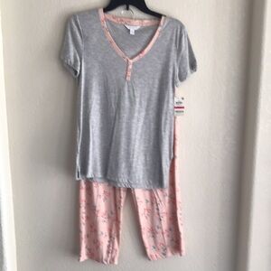 Charter Club   Womenś Gray and Pink   Pajama Set Size XS